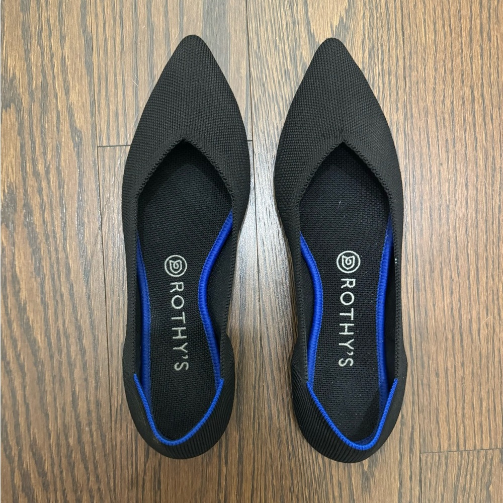 Rothy’s The Point in black, size 8.5 in excellent condition